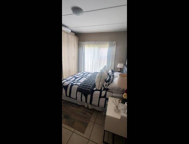 2 BEDROOM APARTMENT FOR SALE IN WILGEHEUWEL